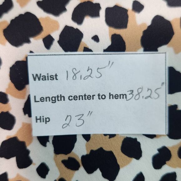 Forever 21 Asymmetrical Leopard Print Midi Skirt Size 3X Leopard Print Skirt - Picture 8 of 8